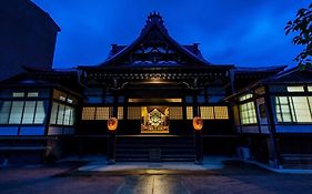 Temple Hotel Takayama Zenkoji